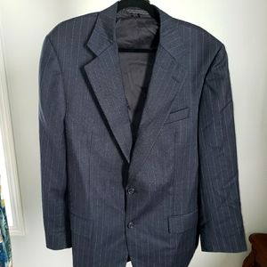Black 100% wool single-breasted suit timeless pinstripe pattern